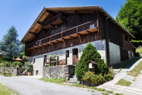 Chalet familial authentique avec jardin/cheminée